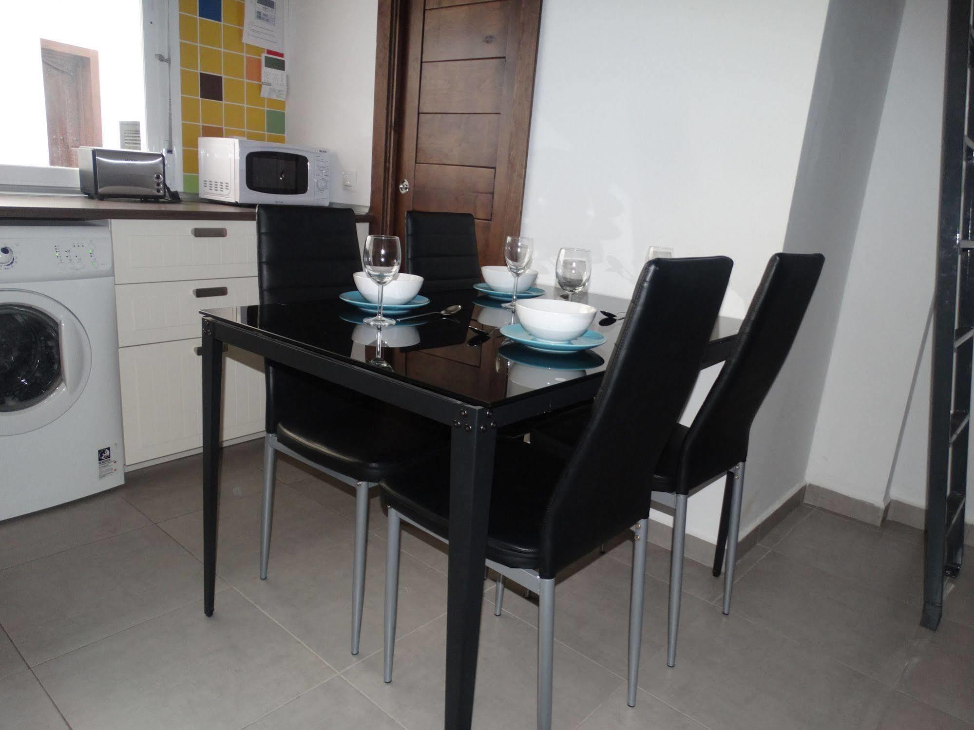 Malaga Apartamentos - Nuno Gomez, 24 Exteriör bild