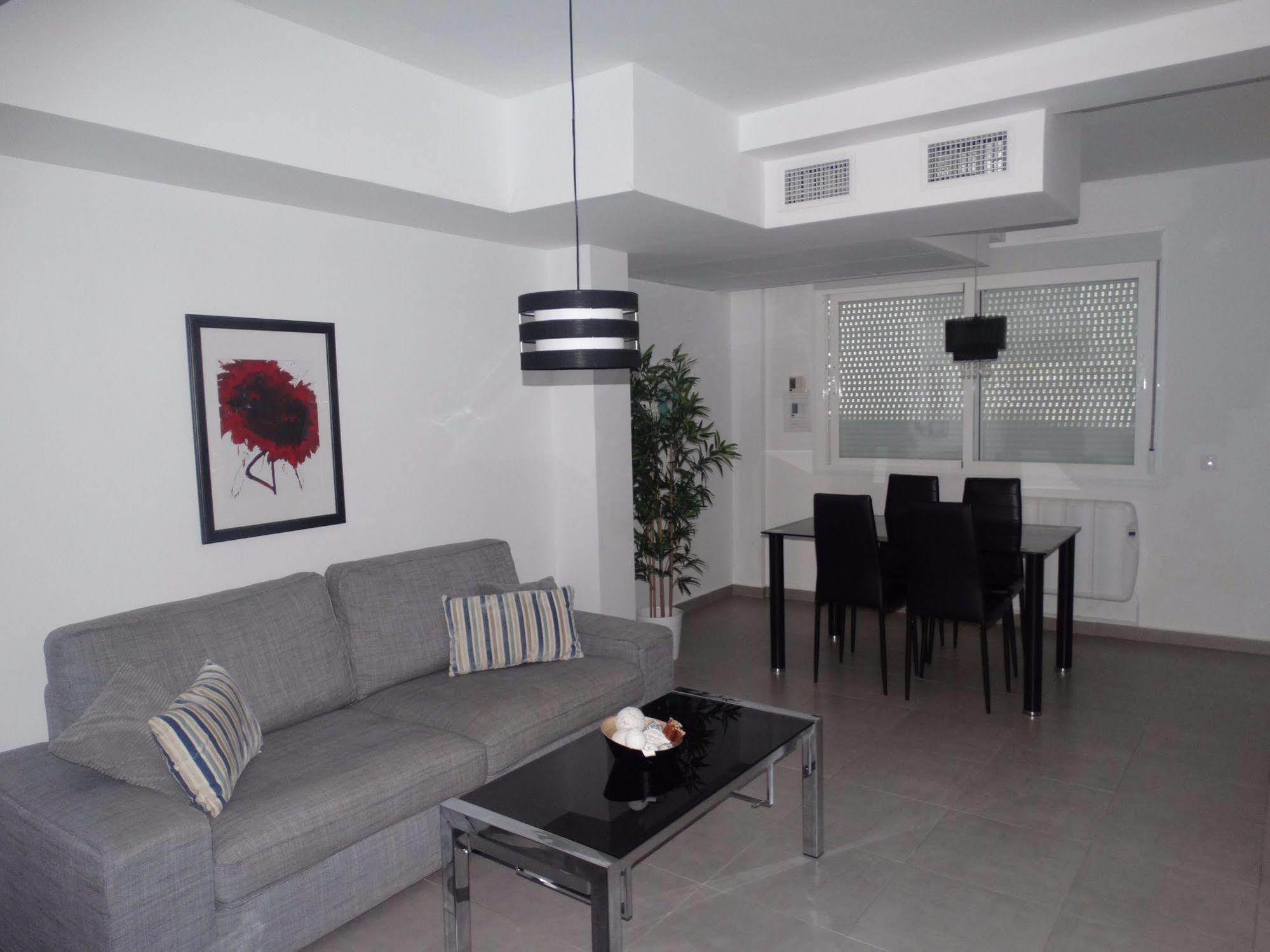 Malaga Apartamentos - Nuno Gomez, 24 Exteriör bild