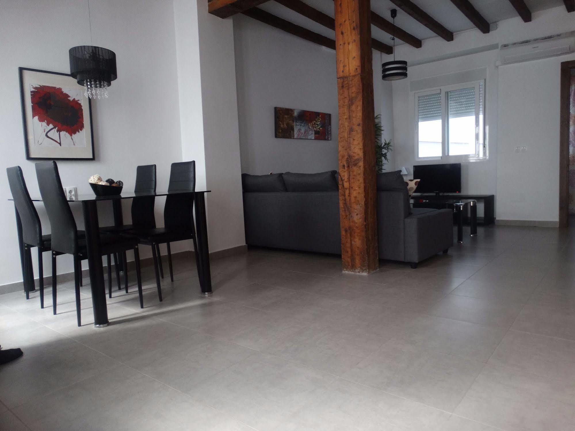 Malaga Apartamentos - Nuno Gomez, 24 Exteriör bild